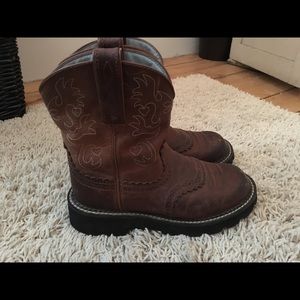 Ariat cowboy boots 6.5